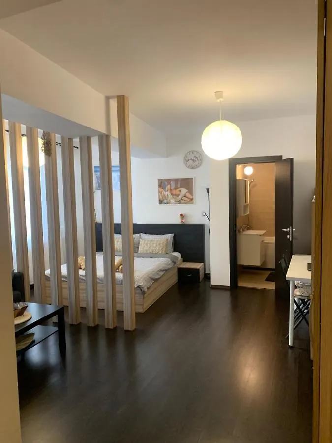 Cata Residence Bucureşti 0*,  România